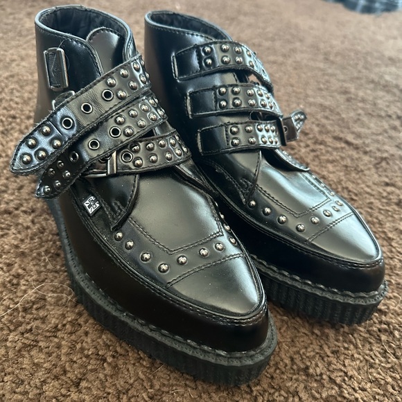 T.U.K Shoes - T.U.K creeper boots